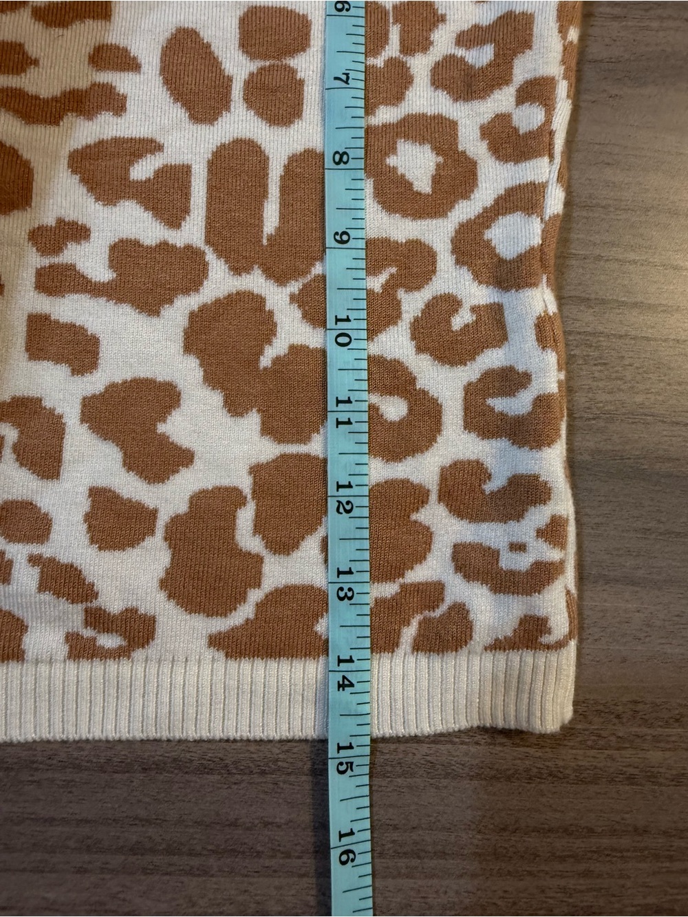 Express Leopard-Print Strapless Knit Top — Cream & Camel - Picture 4 of 6